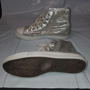 Gotta Flurt Silver Sequin High-Top Sneakers 8.5 Very Good Pre-owned Condition